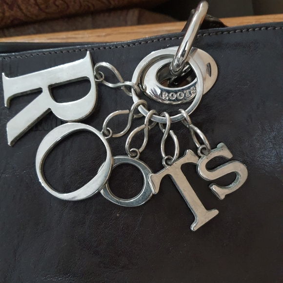 Vintage Roots shoulder Bag - Picture 3 of 9